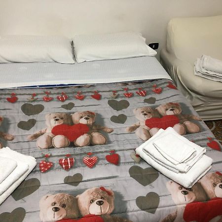Quartieri Spagnoli Homecasa Vacanze Napoli Bagian luar foto