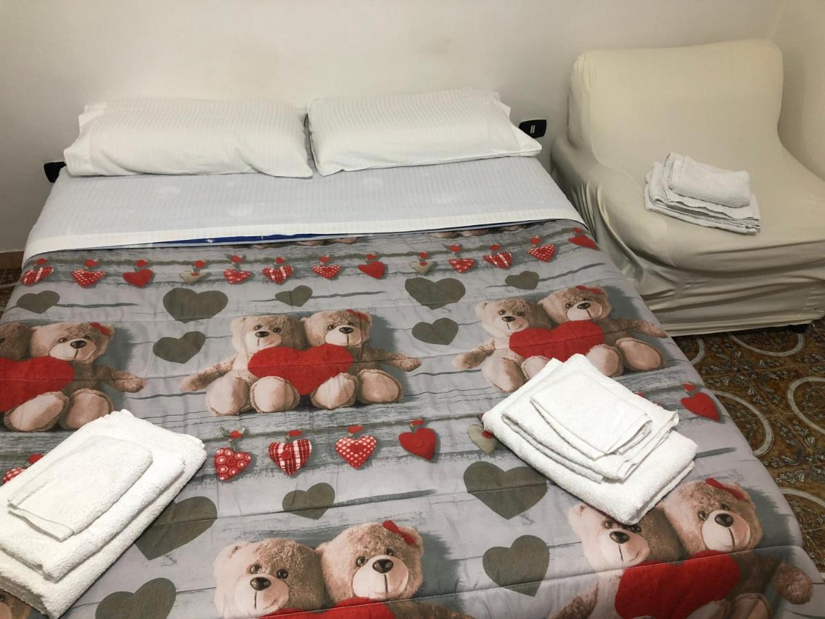 Quartieri Spagnoli Homecasa Vacanze Napoli Bagian luar foto