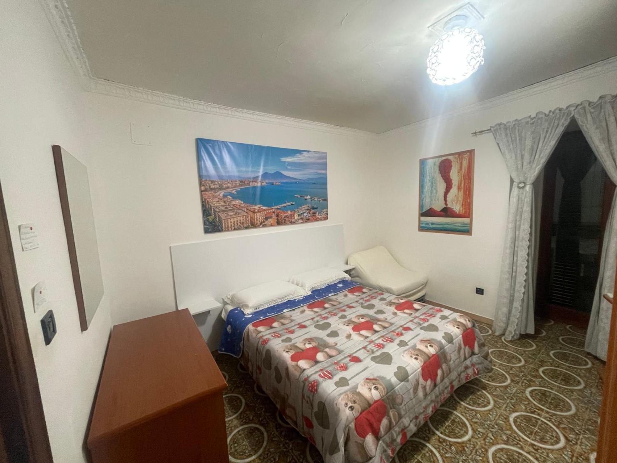 Quartieri Spagnoli Homecasa Vacanze Napoli Bagian luar foto